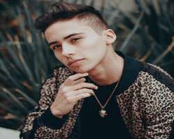 He is often seen wearing a chain in his Instagram posts.